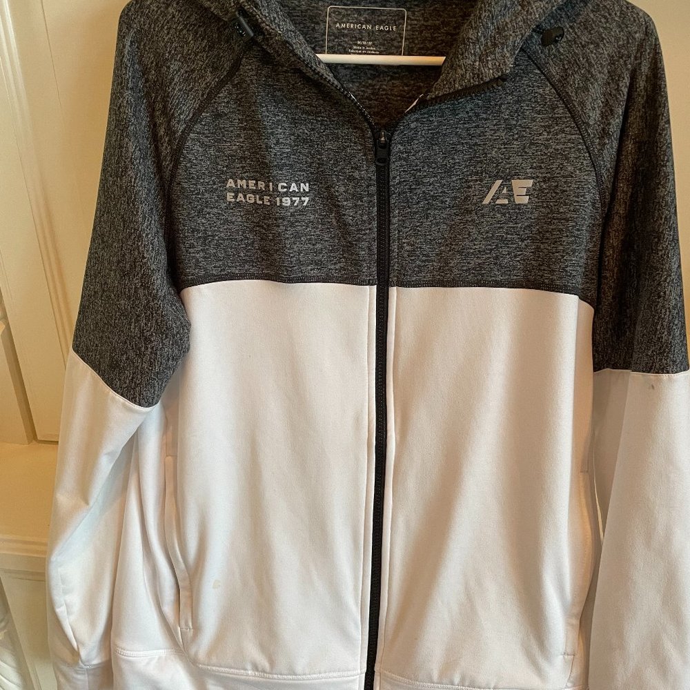 Men's American Eagle Zip Front Hoodie Medium